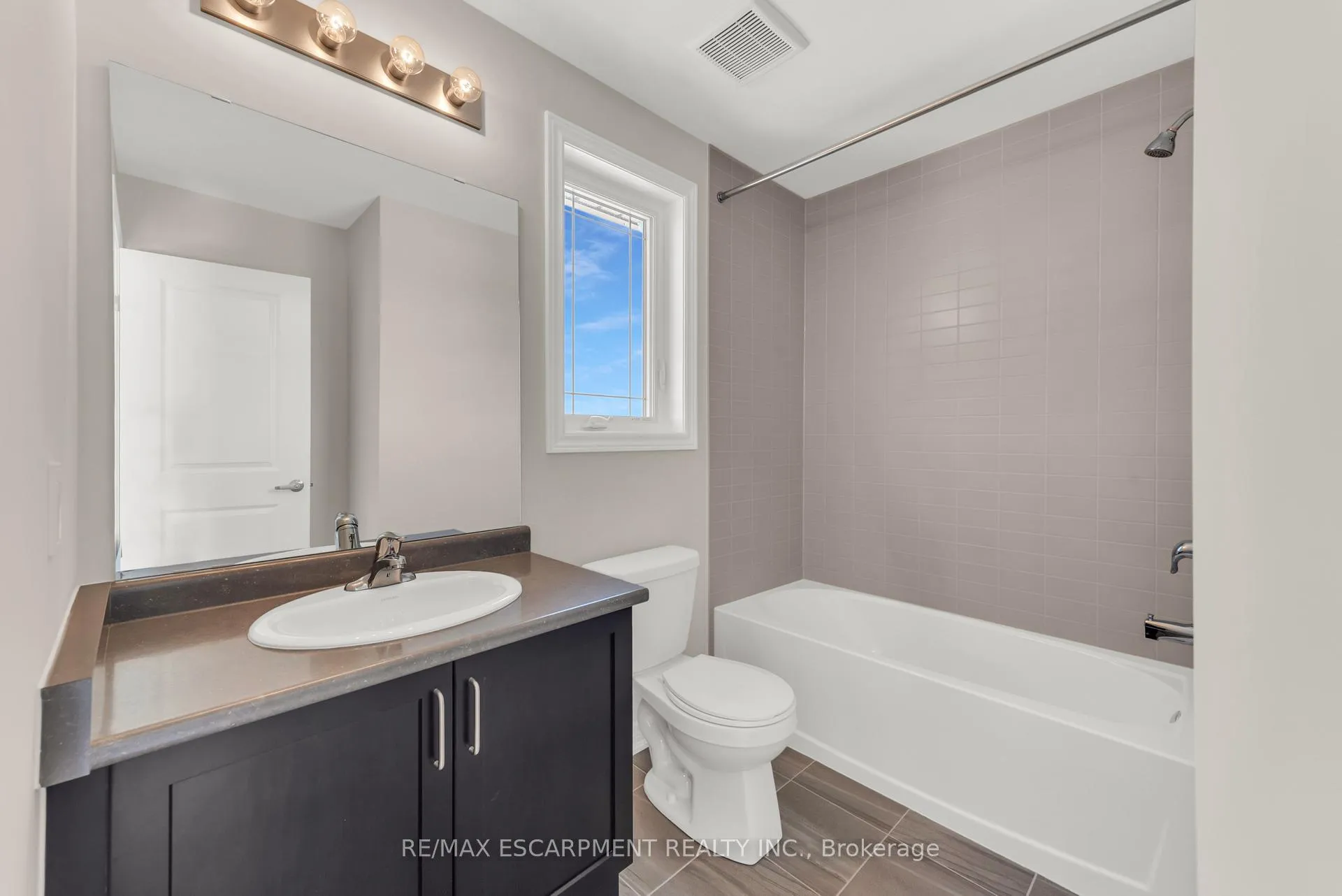 Photo 25 of Unit 57, 19 Picardy Drive, Hamilton, Stoney Creek Mountain — HOMEH