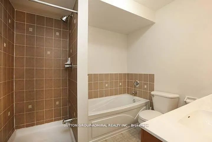 Photo 13 of Unit 301, 12 Brian Peck Crescent, Toronto, Leaside — HOMEH