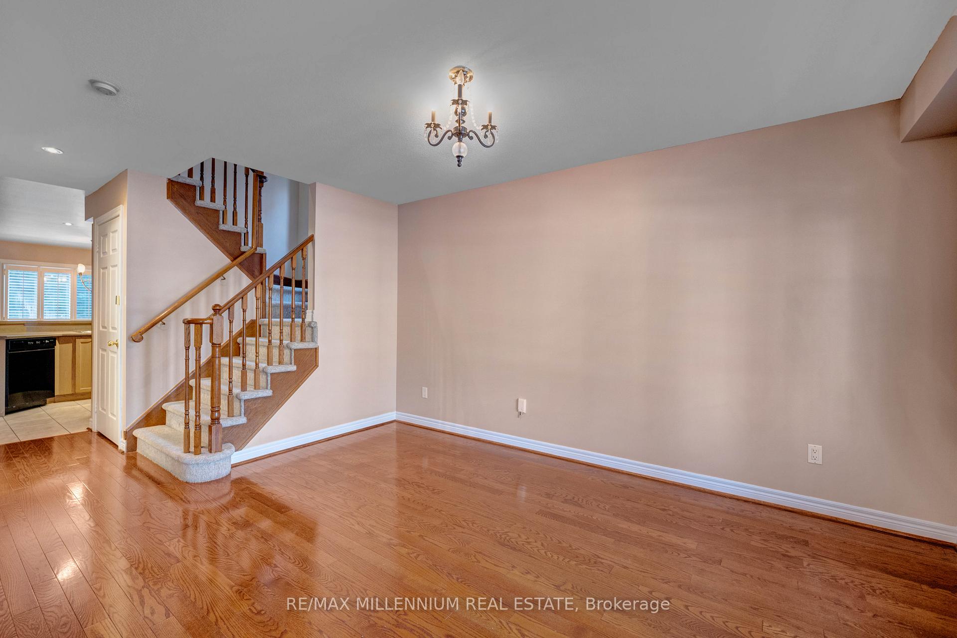 Photo 14 of Unit Upper, 737 Craighurst Court, Pickering, Amberlea — HOMEH