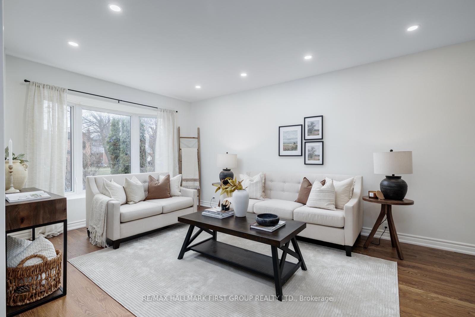 Photo 5 of 1177 Pebblestone Crescent, Pickering, Liverpool — HOMEH