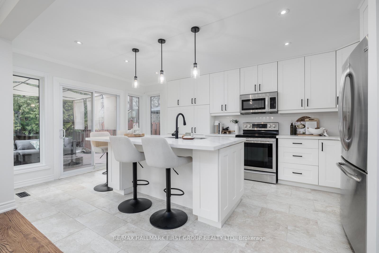 Photo 13 of 1177 Pebblestone Crescent, Pickering, Liverpool — HOMEH