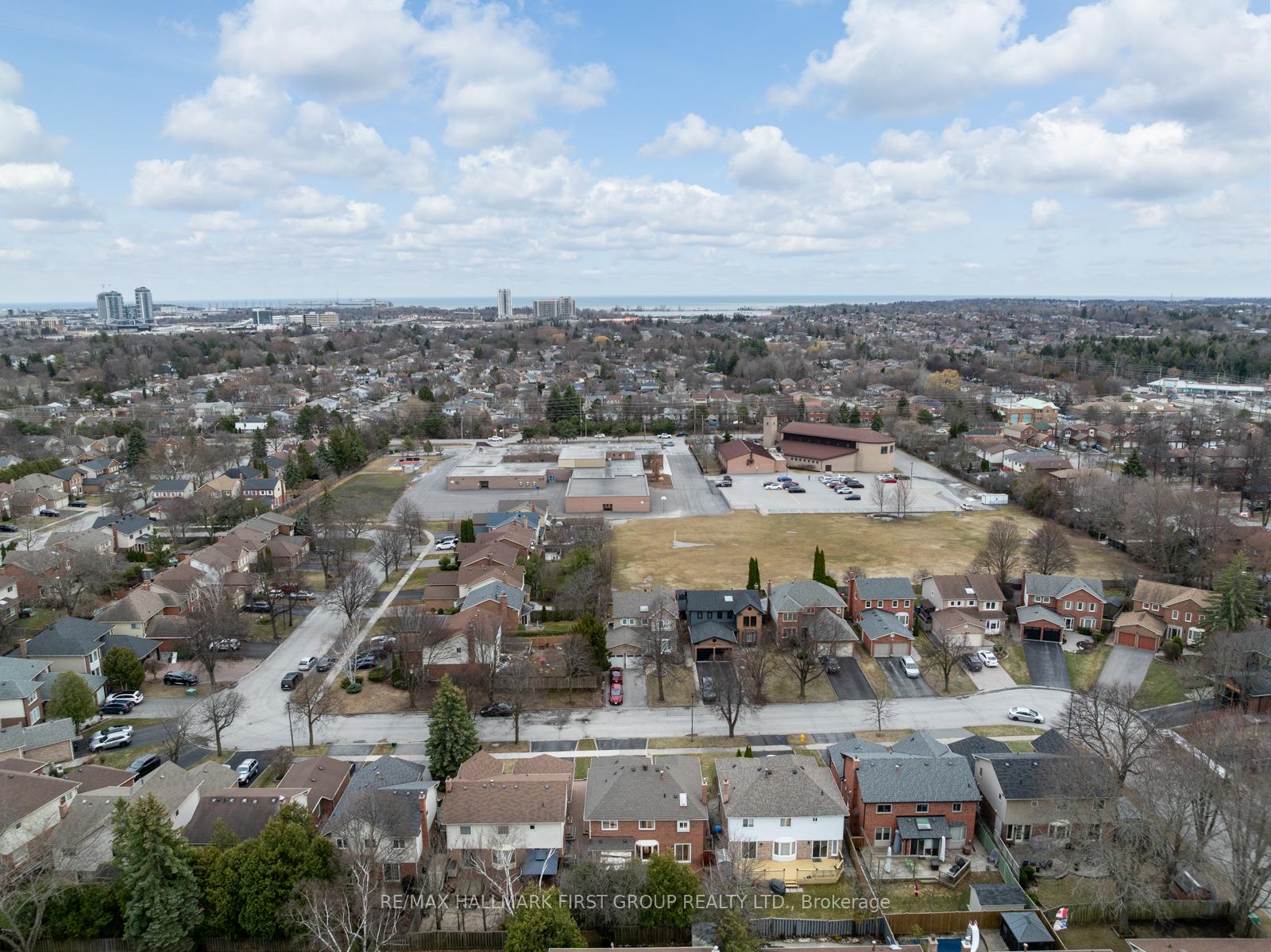 Photo 36 of 1177 Pebblestone Crescent, Pickering, Liverpool — HOMEH