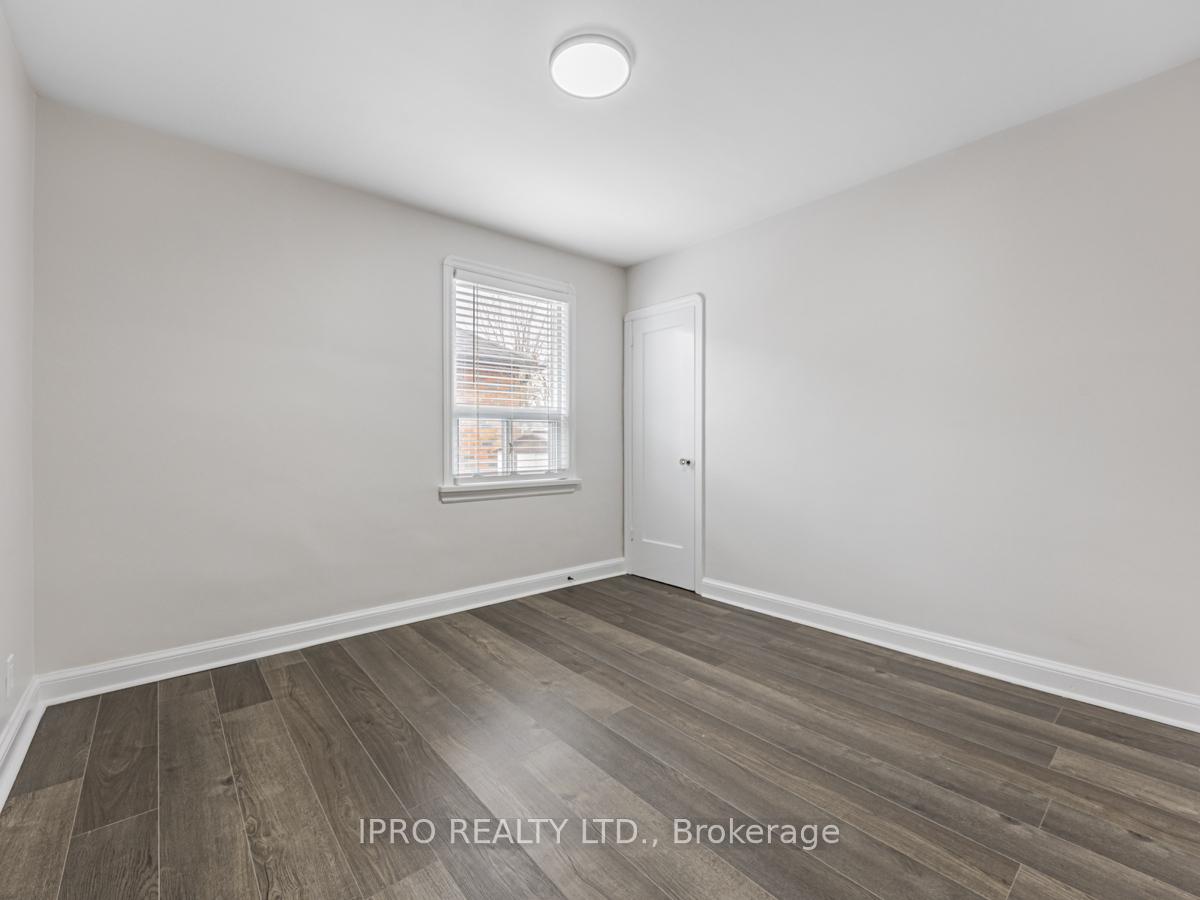 Photo 17 of 104 Oakes Avenue, Oshawa, O'Neill — HOMEH