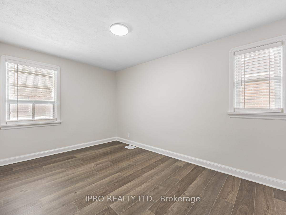 Photo 21 of 104 Oakes Avenue, Oshawa, O'Neill — HOMEH