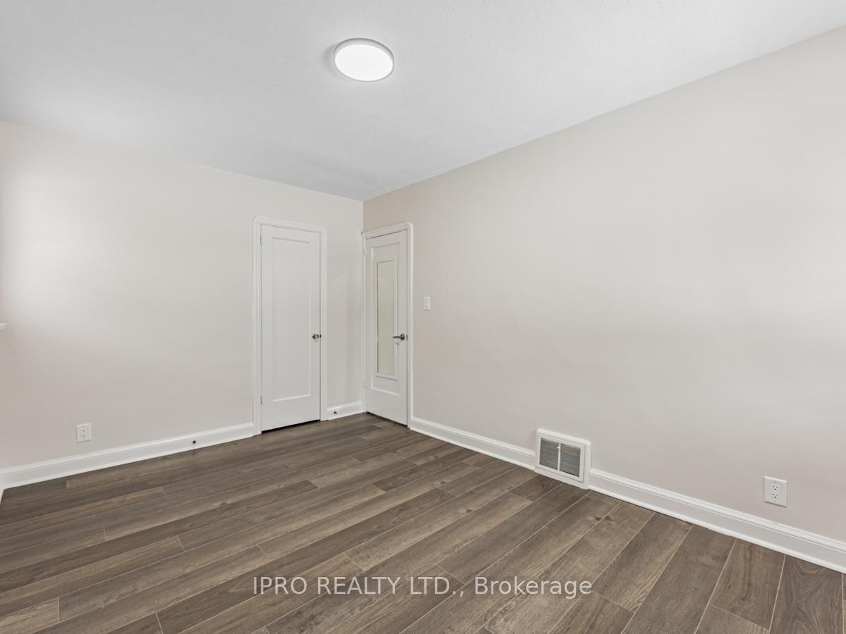 Photo 22 of 104 Oakes Avenue, Oshawa, O'Neill — HOMEH
