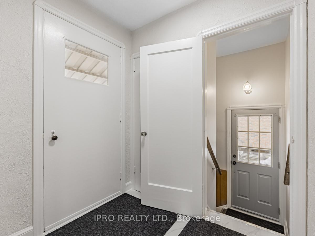 Photo 25 of 104 Oakes Avenue, Oshawa, O'Neill — HOMEH