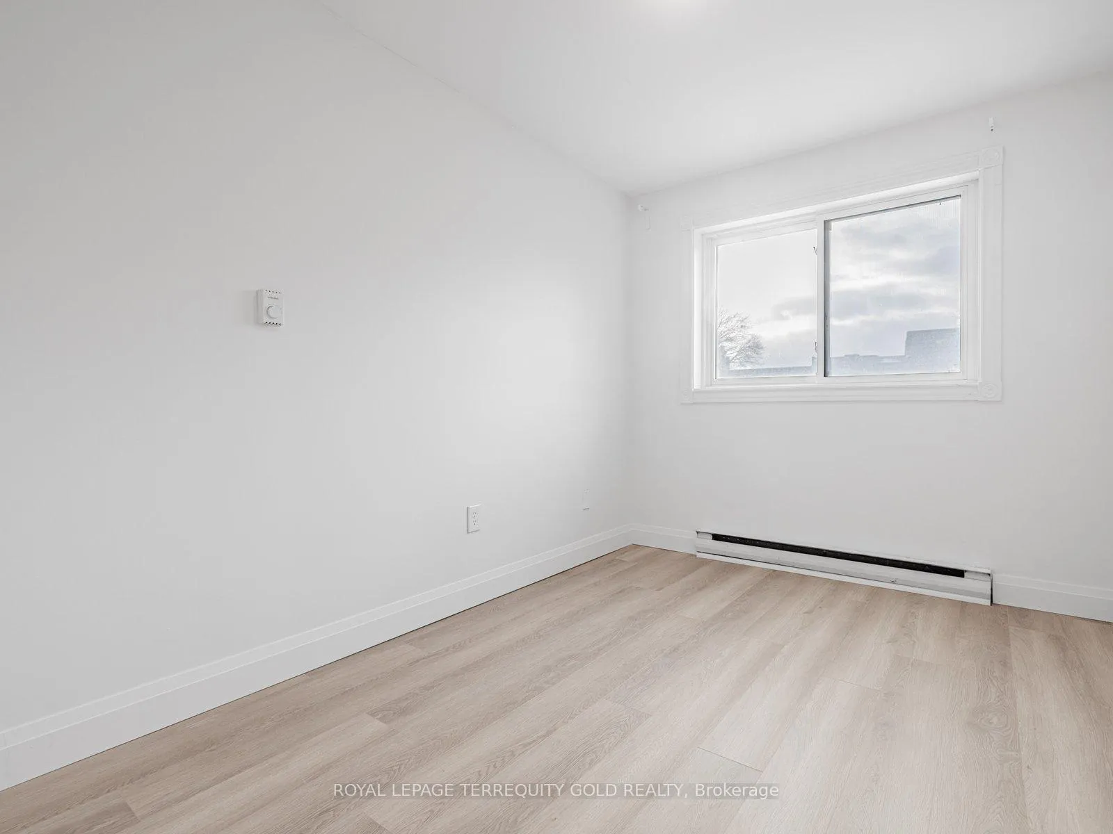 Photo 24 of Unit 2, 41 Summerhill Avenue, Toronto, Rosedale-Moore Park — HOMEH