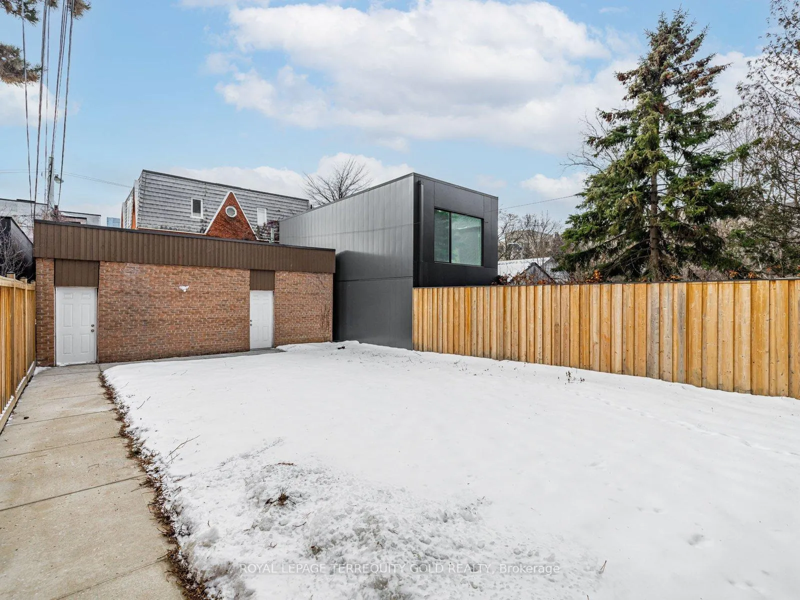 Photo 27 of Unit 2, 41 Summerhill Avenue, Toronto, Rosedale-Moore Park — HOMEH