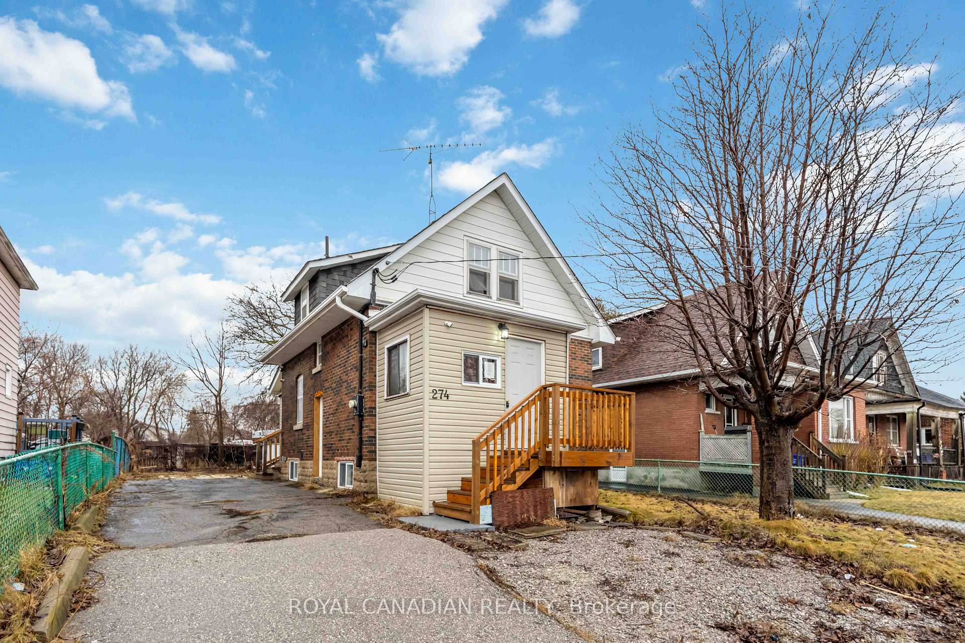 Photo 2 of 274 Ritson Road N, Oshawa, O'Neill — HOMEH