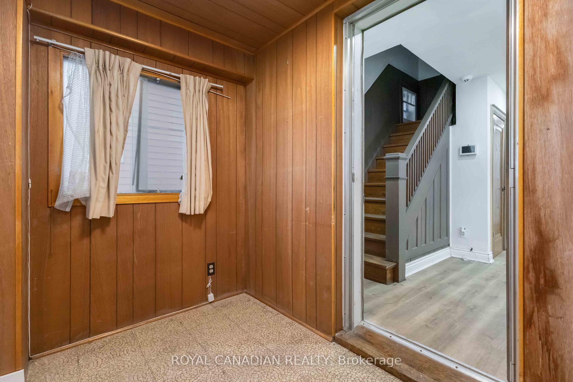 Photo 5 of 274 Ritson Road N, Oshawa, O'Neill — HOMEH
