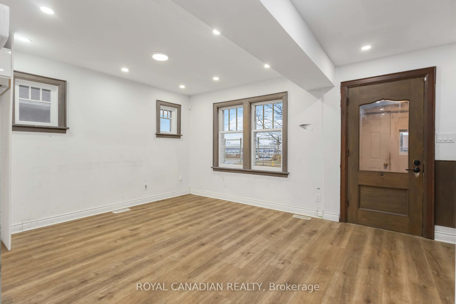 Photo 6 of 274 Ritson Road N, Oshawa, O'Neill — HOMEH
