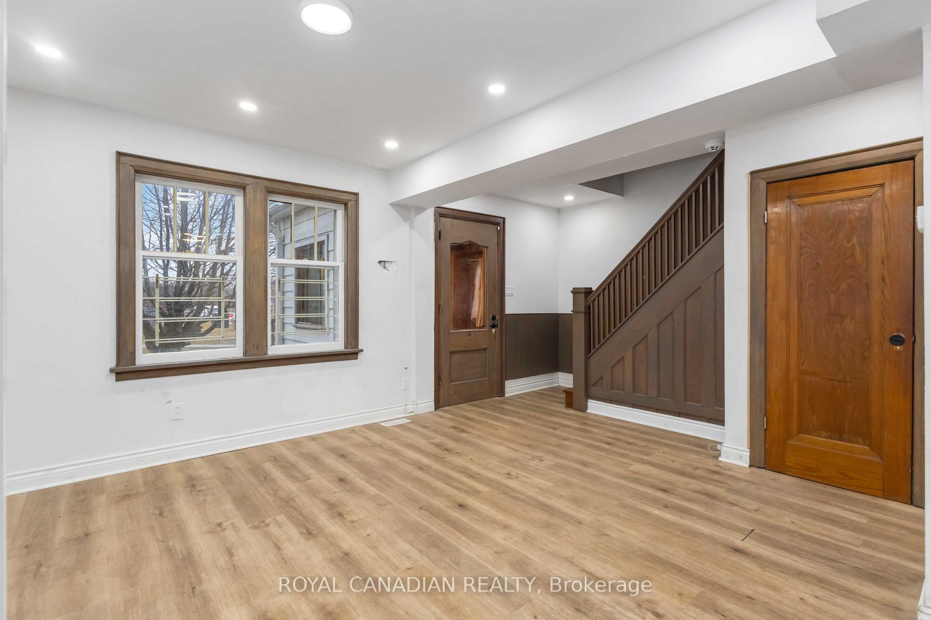 Photo 7 of 274 Ritson Road N, Oshawa, O'Neill — HOMEH
