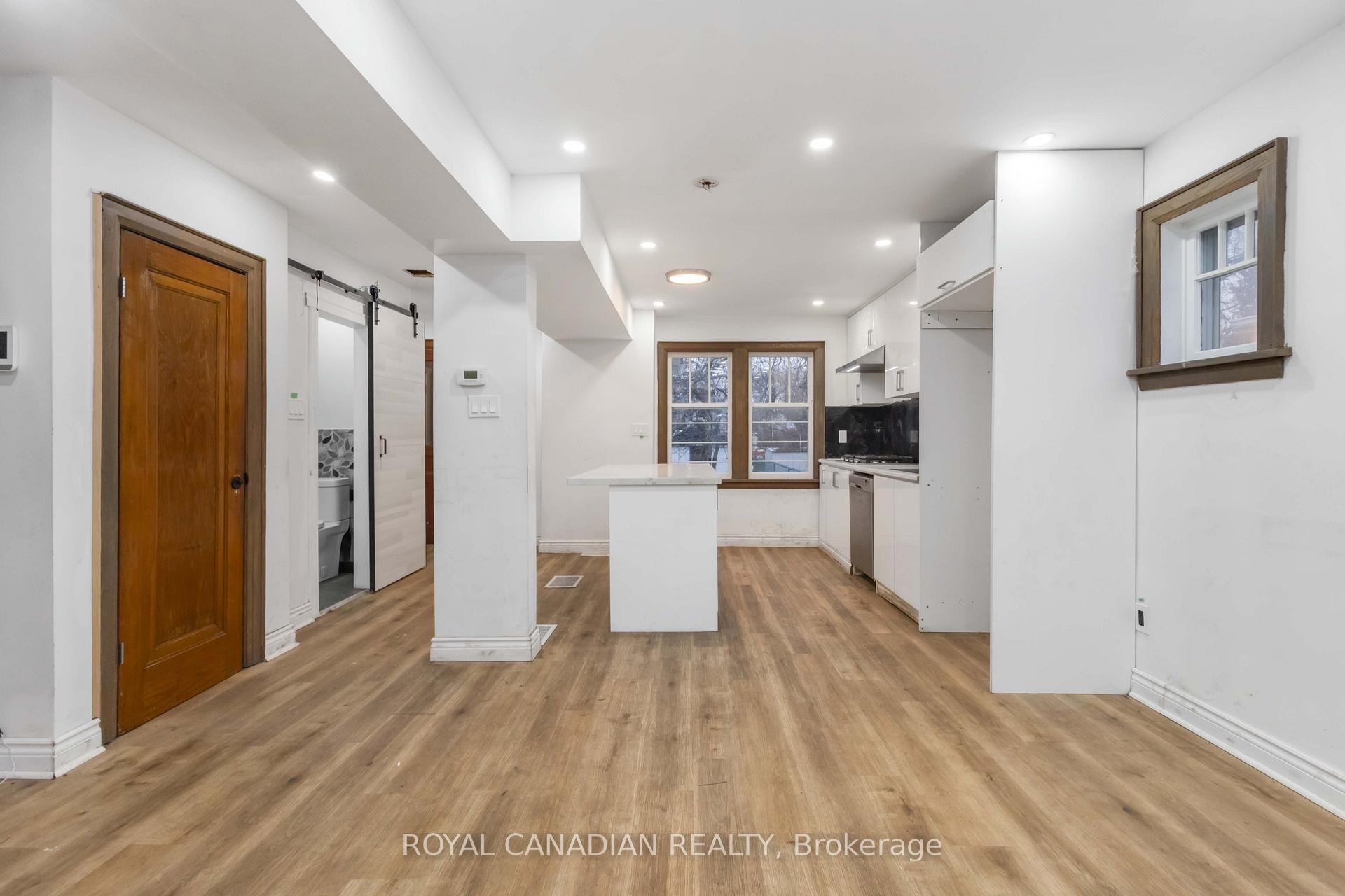 Photo 8 of 274 Ritson Road N, Oshawa, O'Neill — HOMEH
