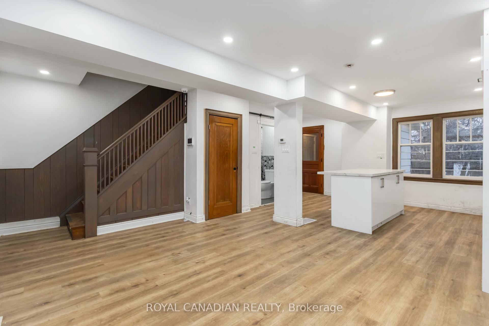 Photo 10 of 274 Ritson Road N, Oshawa, O'Neill — HOMEH