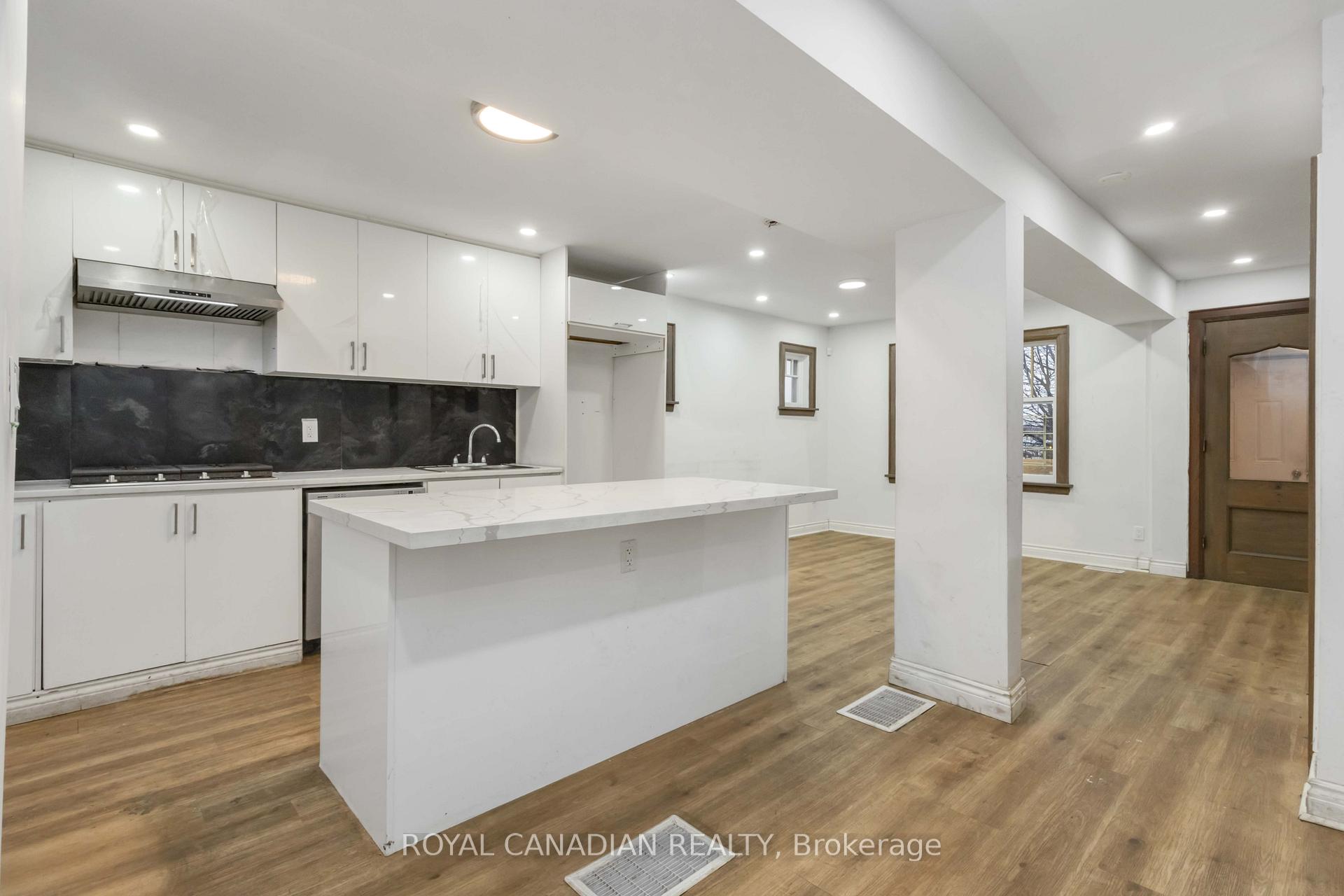 Photo 12 of 274 Ritson Road N, Oshawa, O'Neill — HOMEH