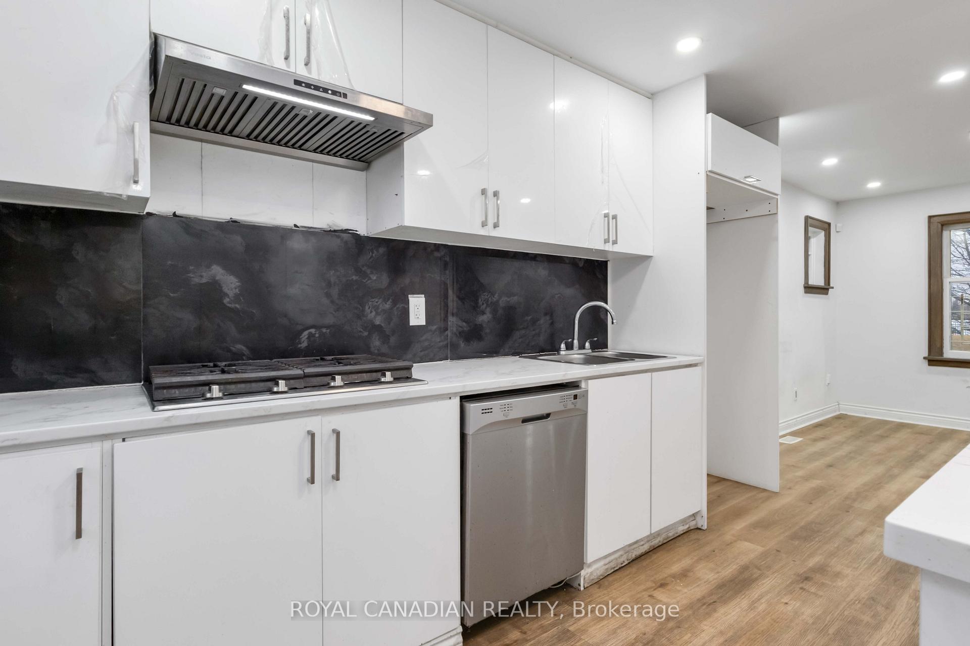 Photo 14 of 274 Ritson Road N, Oshawa, O'Neill — HOMEH