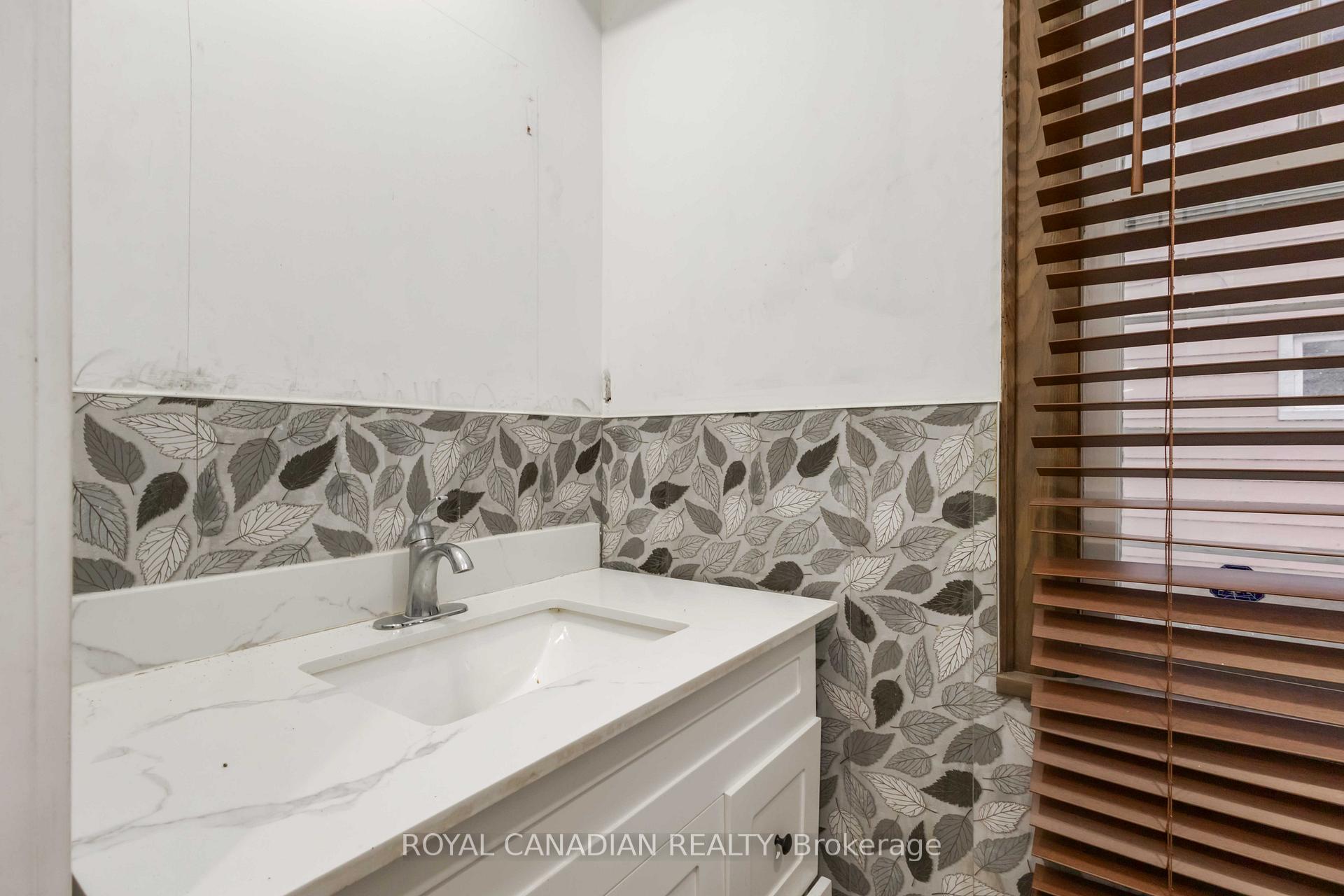 Photo 17 of 274 Ritson Road N, Oshawa, O'Neill — HOMEH