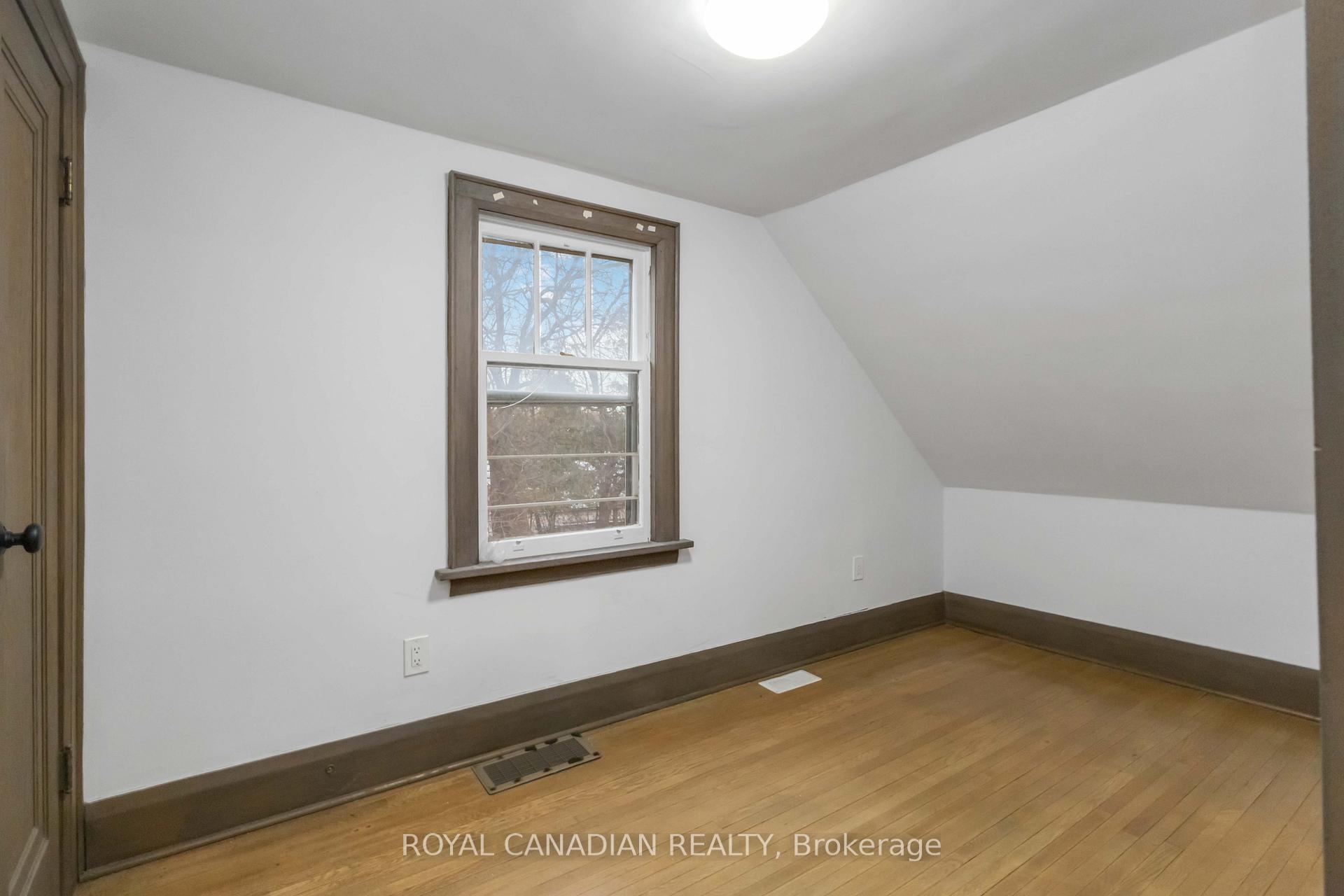 Photo 27 of 274 Ritson Road N, Oshawa, O'Neill — HOMEH