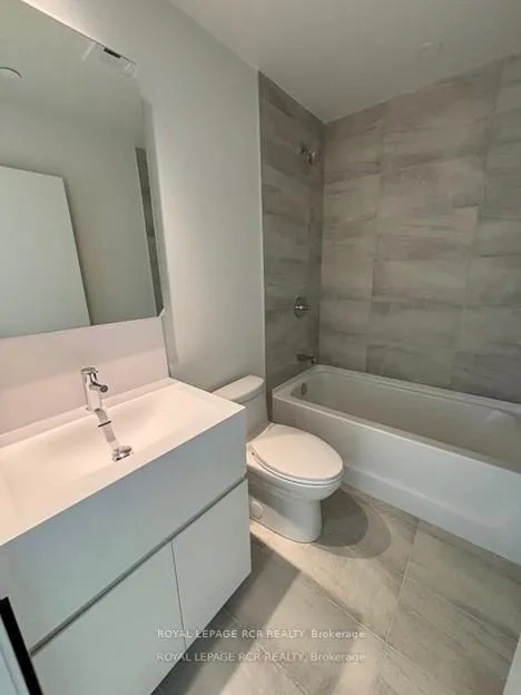 Photo 10 of Unit 2402, 39 Mary Street, Barrie, City Centre — HOMEH
