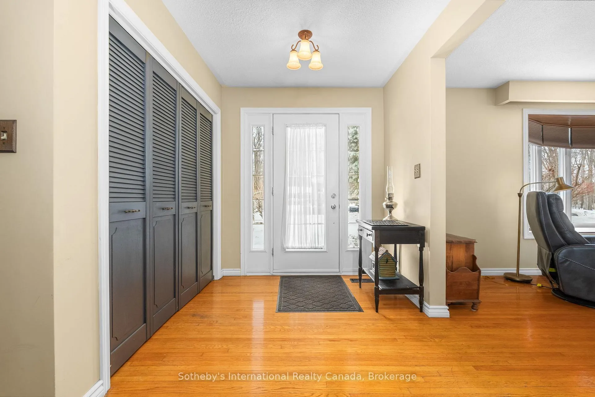 Photo 6 of 230 Alexander Street, Gravenhurst, Muskoka (S) — HOMEH
