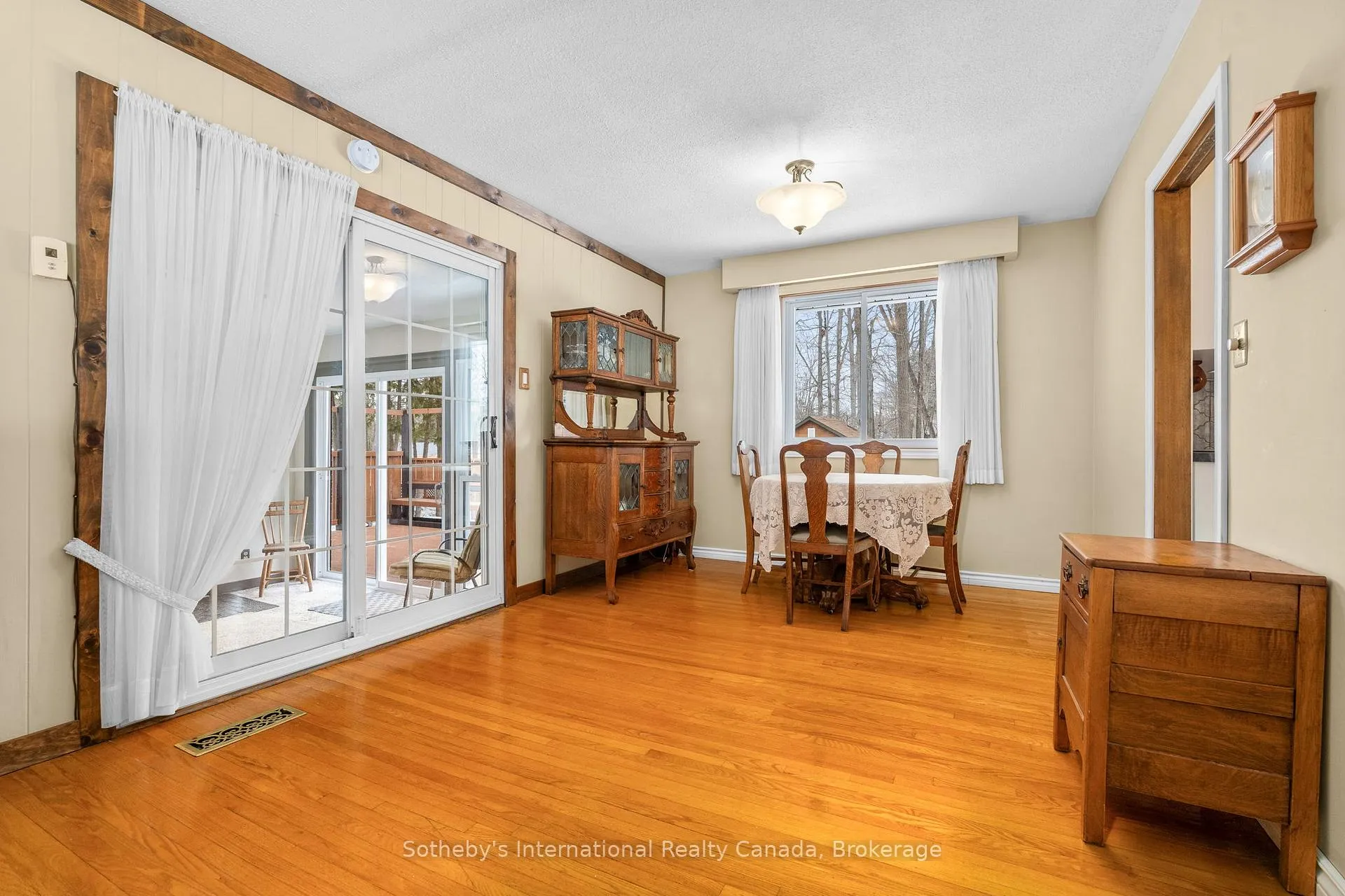 Photo 10 of 230 Alexander Street, Gravenhurst, Muskoka (S) — HOMEH