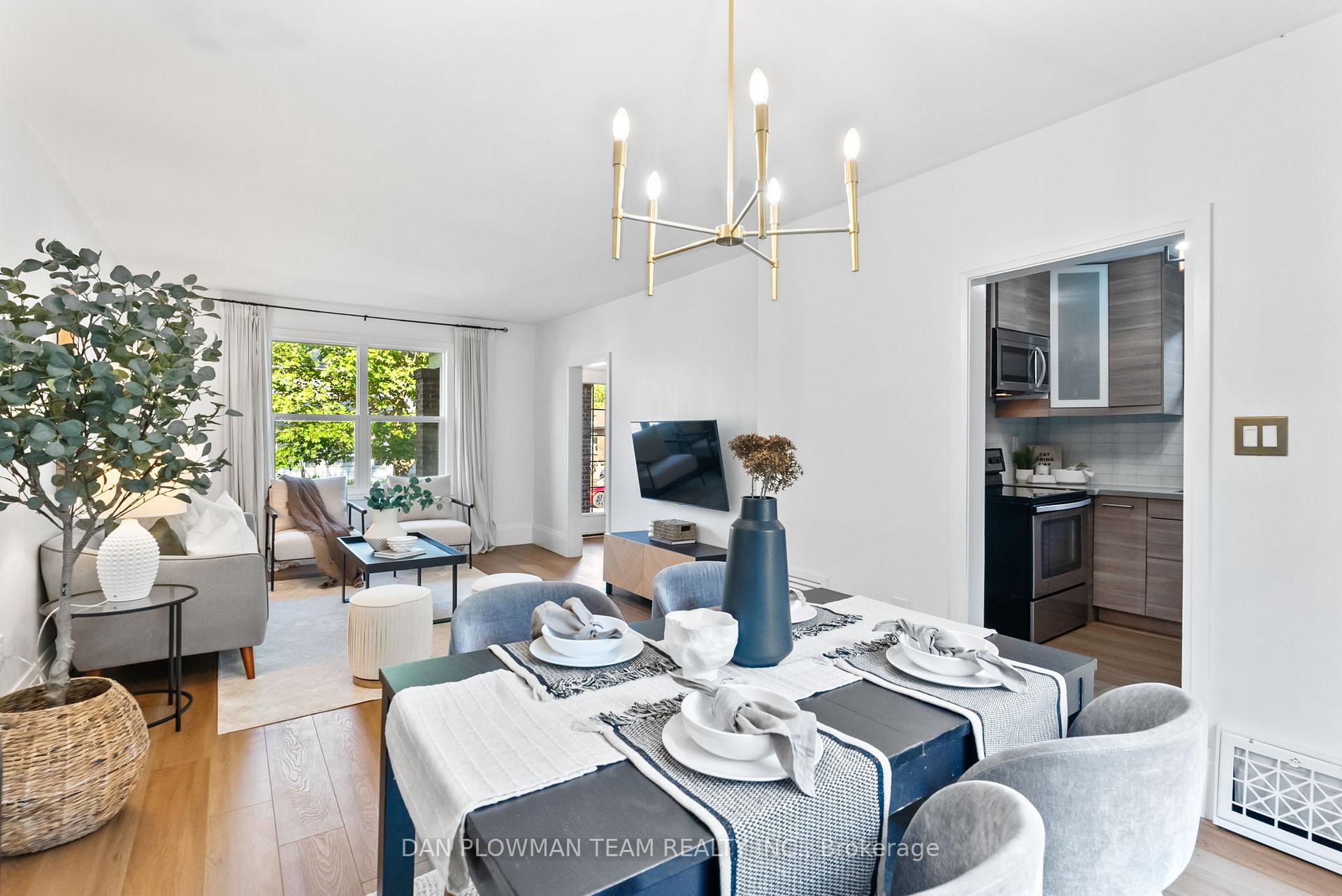 Photo 14 of 110 Warren Avenue, Oshawa, McLaughlin — HOMEH