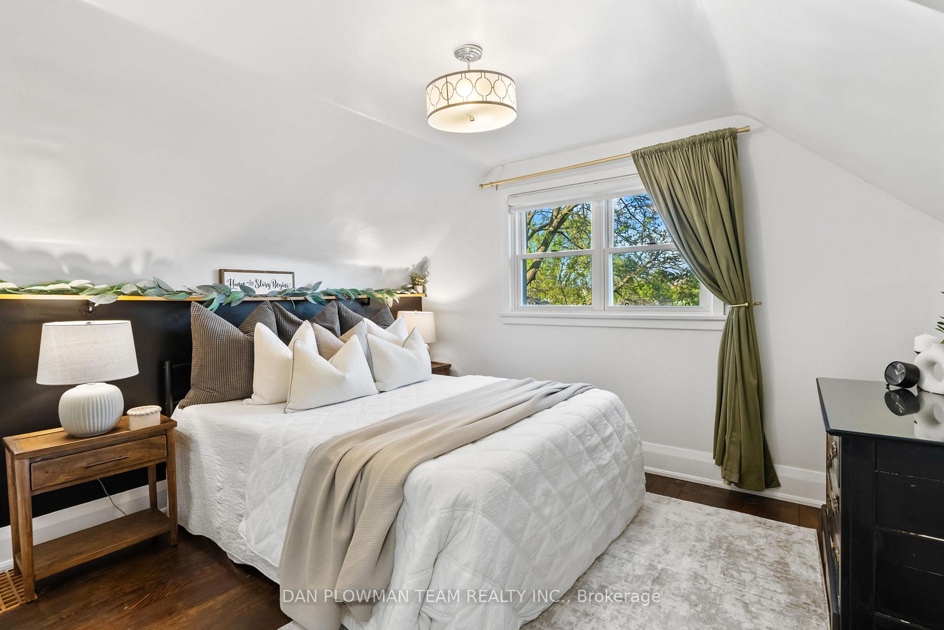 Photo 19 of 110 Warren Avenue, Oshawa, McLaughlin — HOMEH