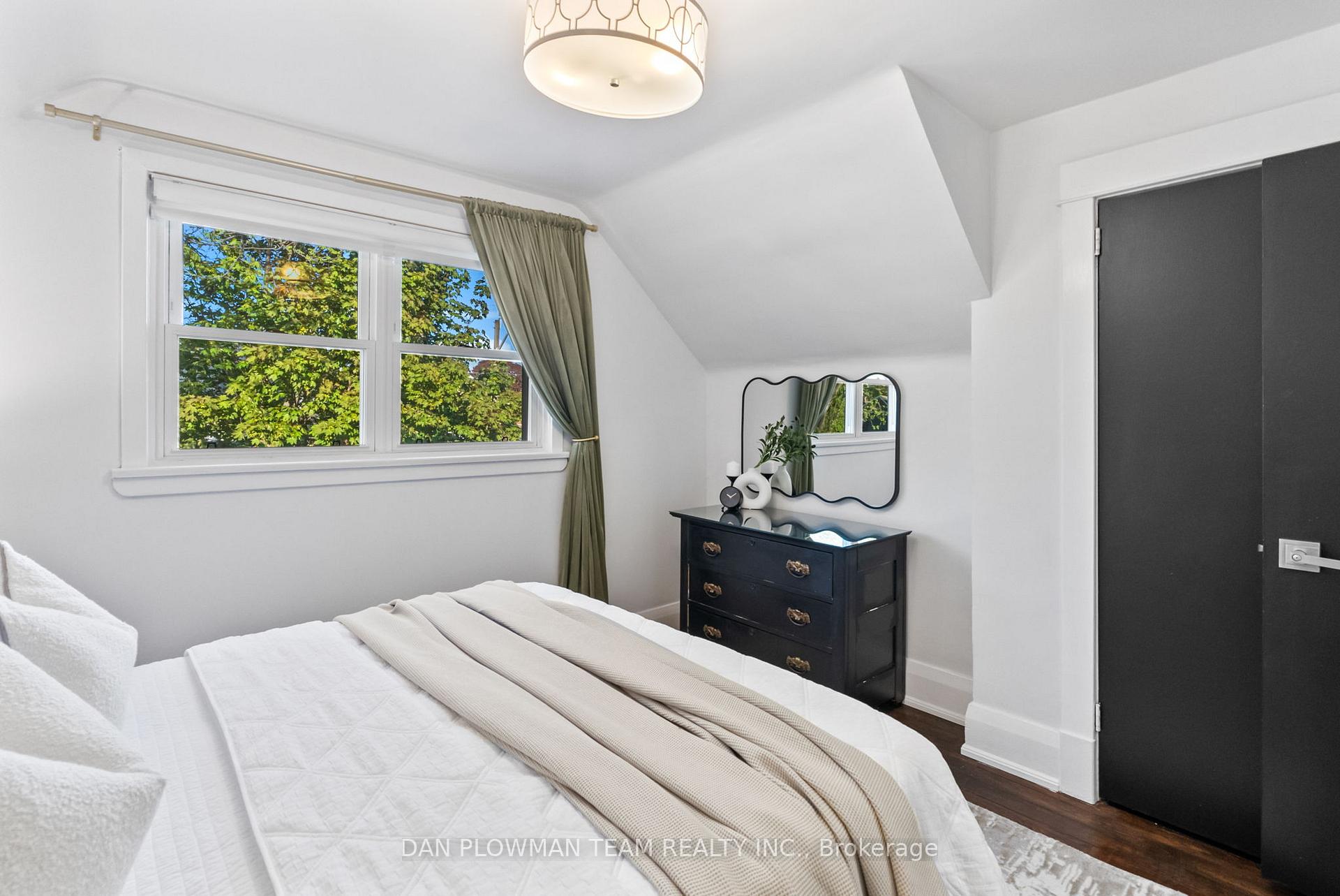 Photo 20 of 110 Warren Avenue, Oshawa, McLaughlin — HOMEH
