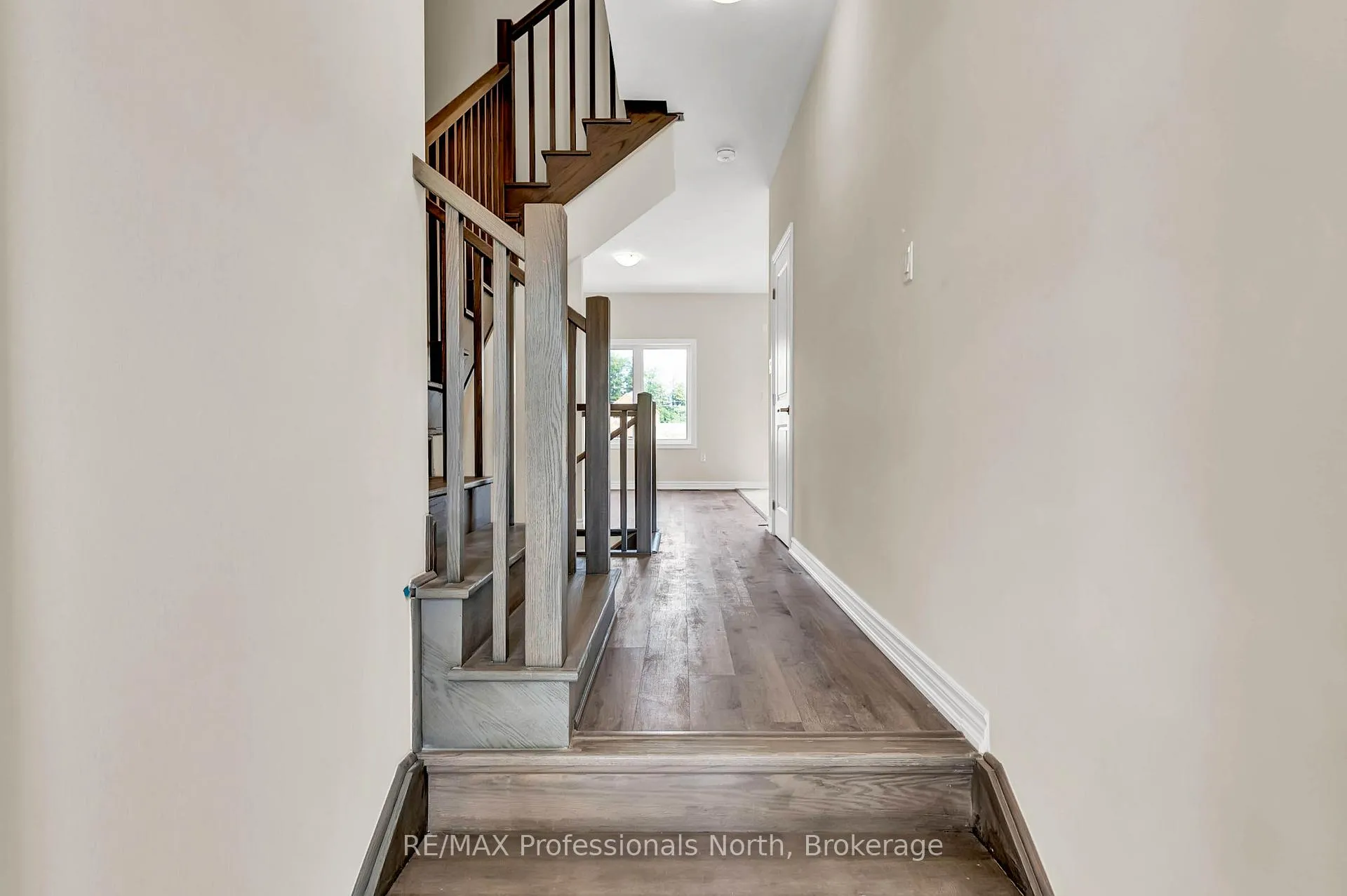 Photo 4 of 230 Beechwood Forest Lane, Gravenhurst, Muskoka (S) — HOMEH