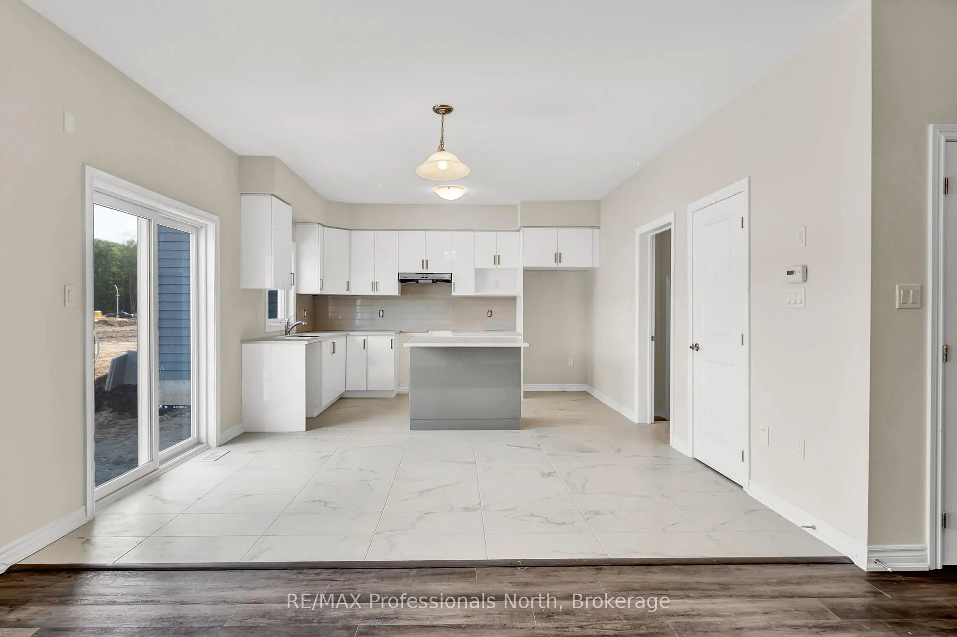 Photo 8 of 230 Beechwood Forest Lane, Gravenhurst, Muskoka (S) — HOMEH