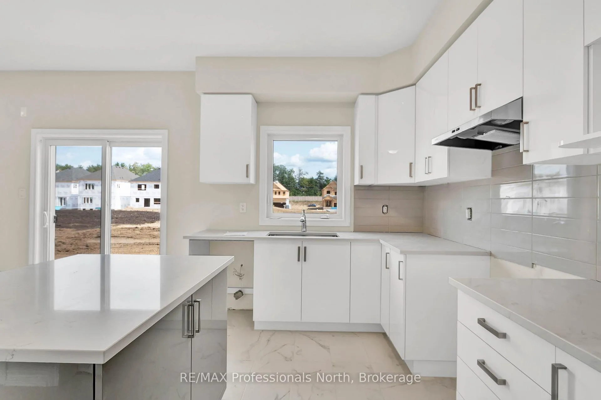 Photo 10 of 230 Beechwood Forest Lane, Gravenhurst, Muskoka (S) — HOMEH