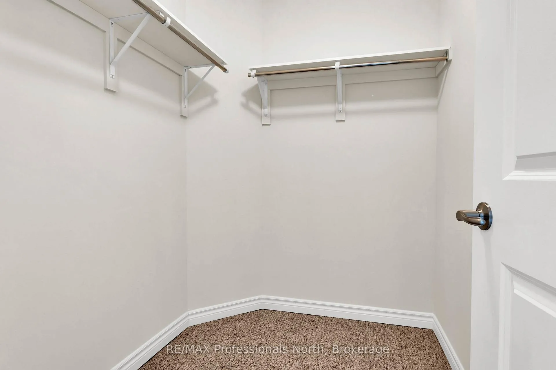 Photo 17 of 230 Beechwood Forest Lane, Gravenhurst, Muskoka (S) — HOMEH