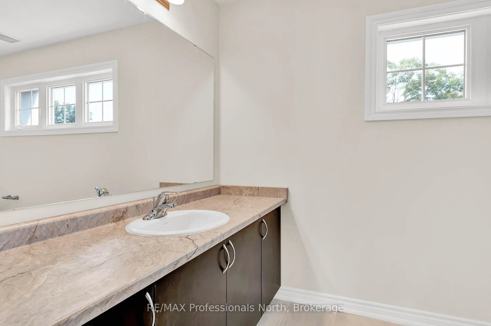 Photo 25 of 230 Beechwood Forest Lane, Gravenhurst, Muskoka (S) — HOMEH