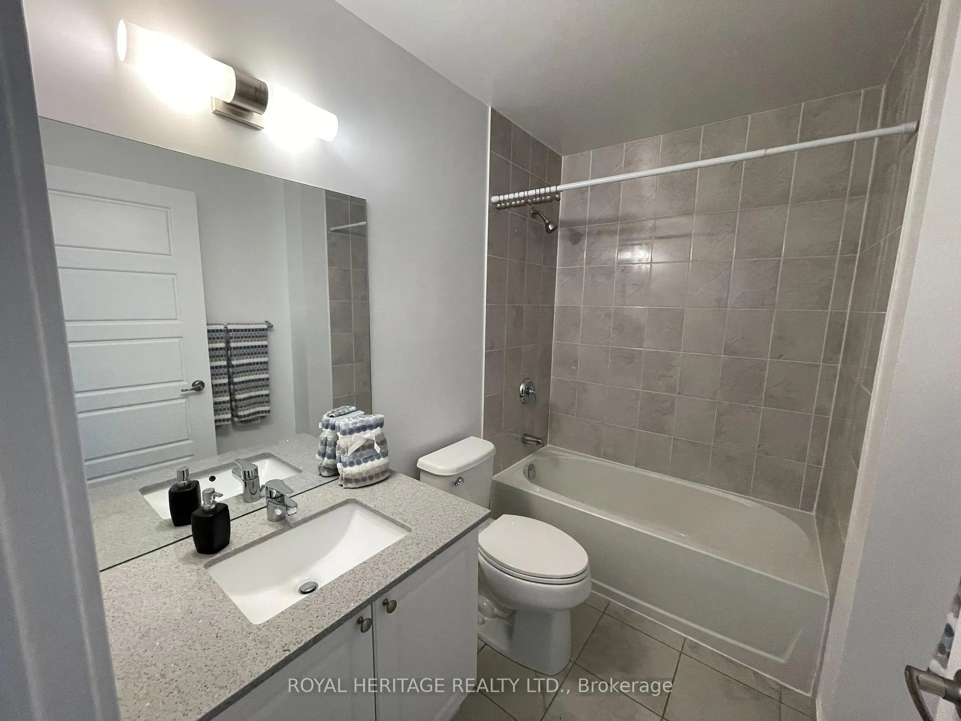 Photo 12 of Unit LP 6, 1255 Bayly Street, Pickering, Bay Ridges — HOMEH
