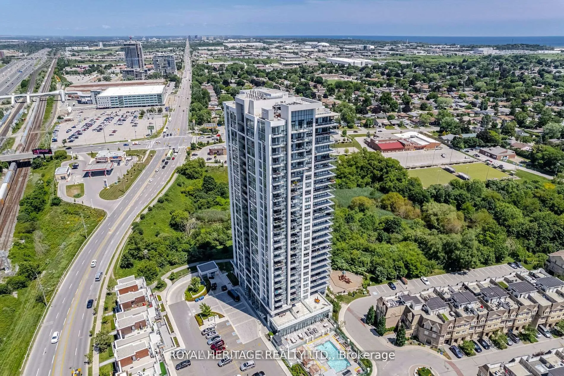 Photo 14 of Unit LP 6, 1255 Bayly Street, Pickering, Bay Ridges — HOMEH
