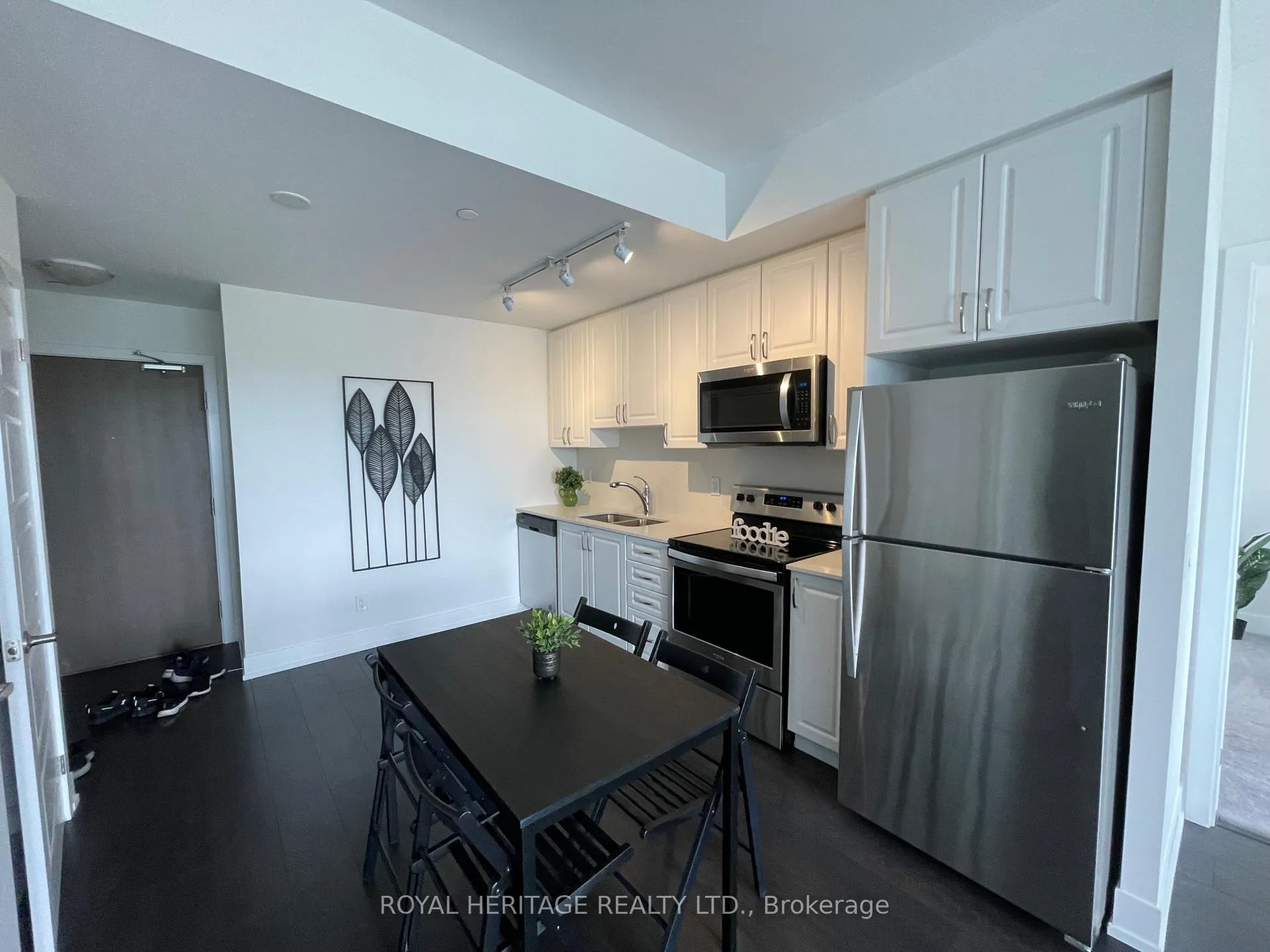 Photo 18 of Unit LP 6, 1255 Bayly Street, Pickering, Bay Ridges — HOMEH