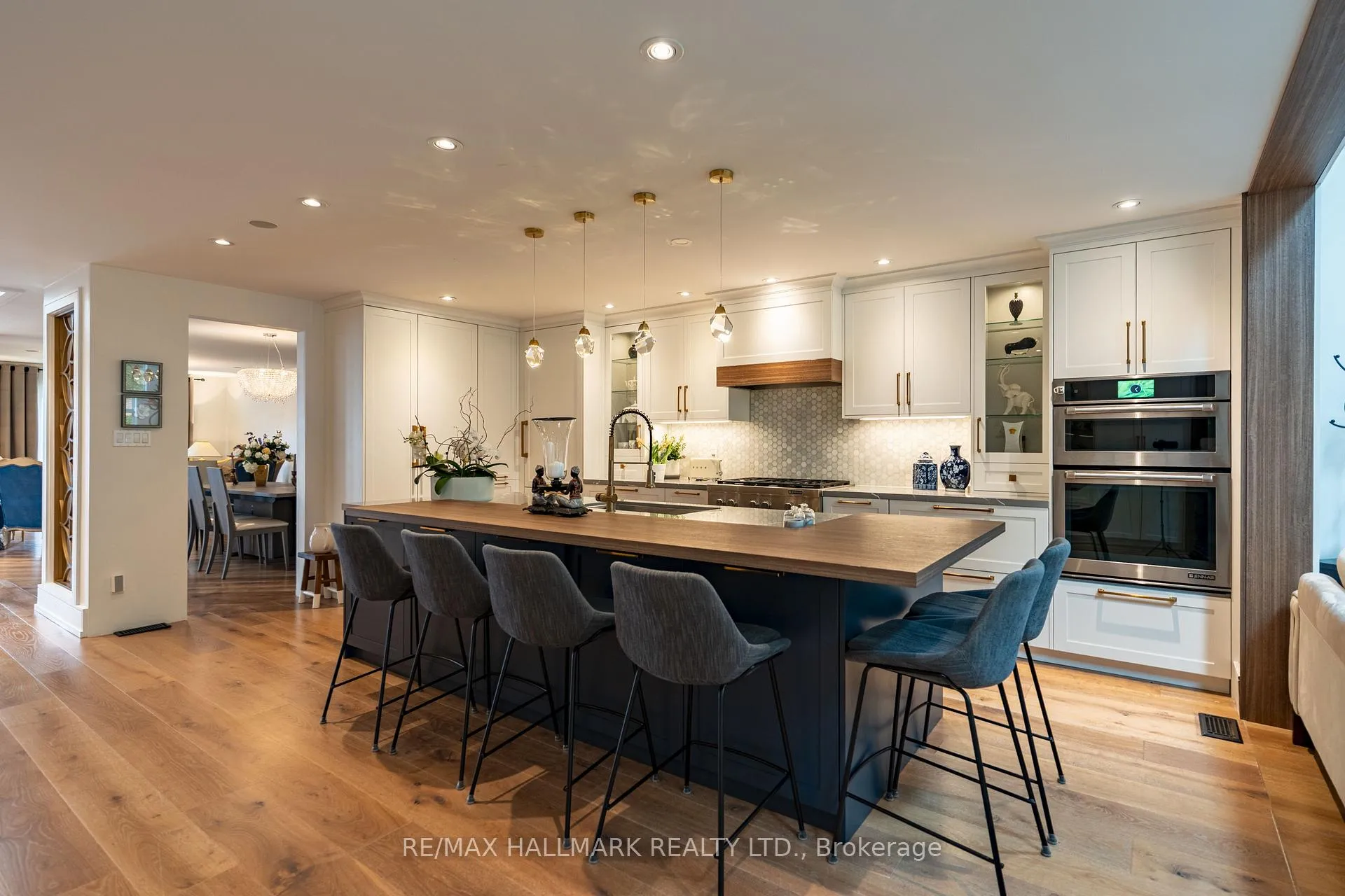 Photo 8 of 124 Timpson Drive, Aurora, Aurora Highlands — HOMEH
