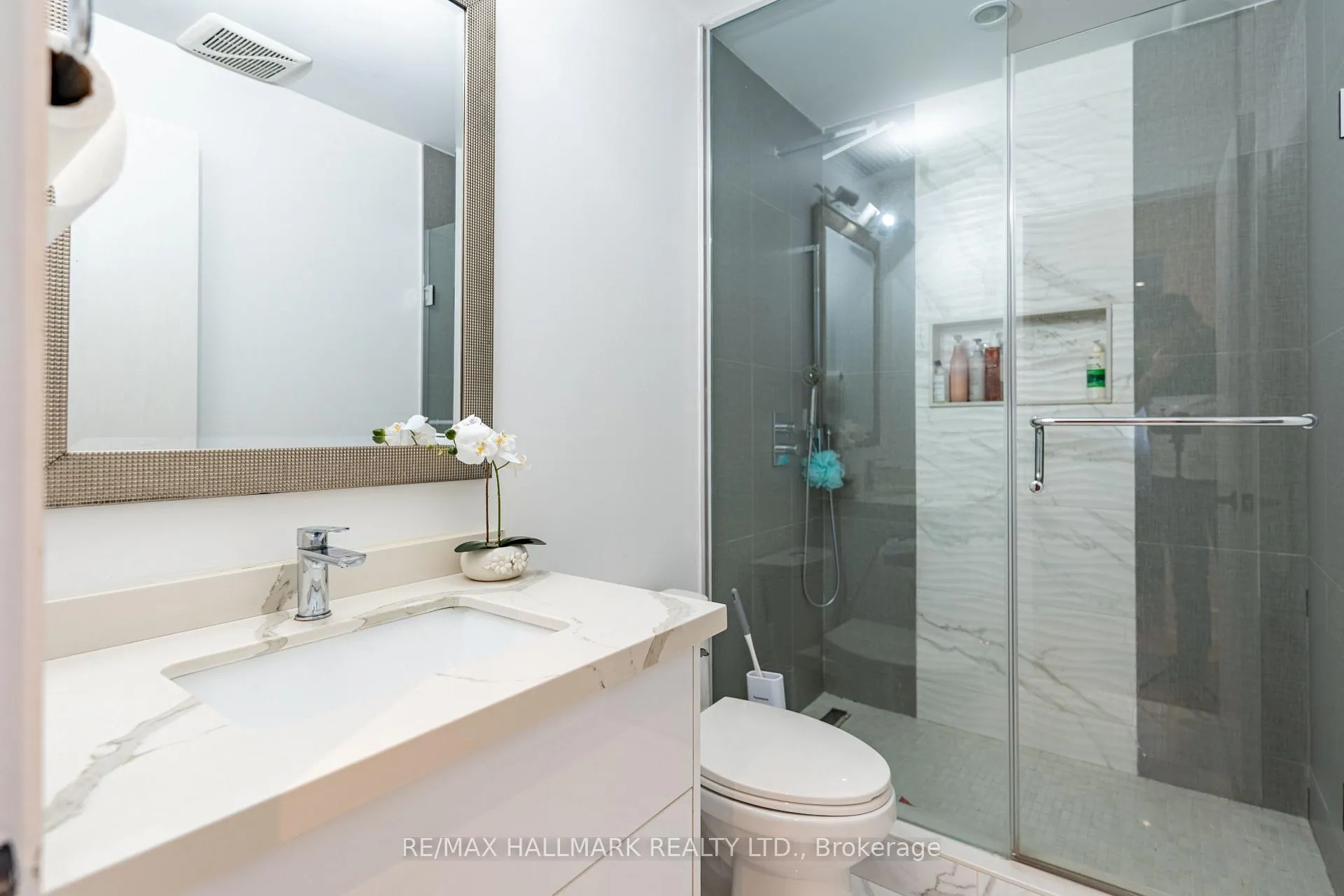 Photo 30 of 124 Timpson Drive, Aurora, Aurora Highlands — HOMEH