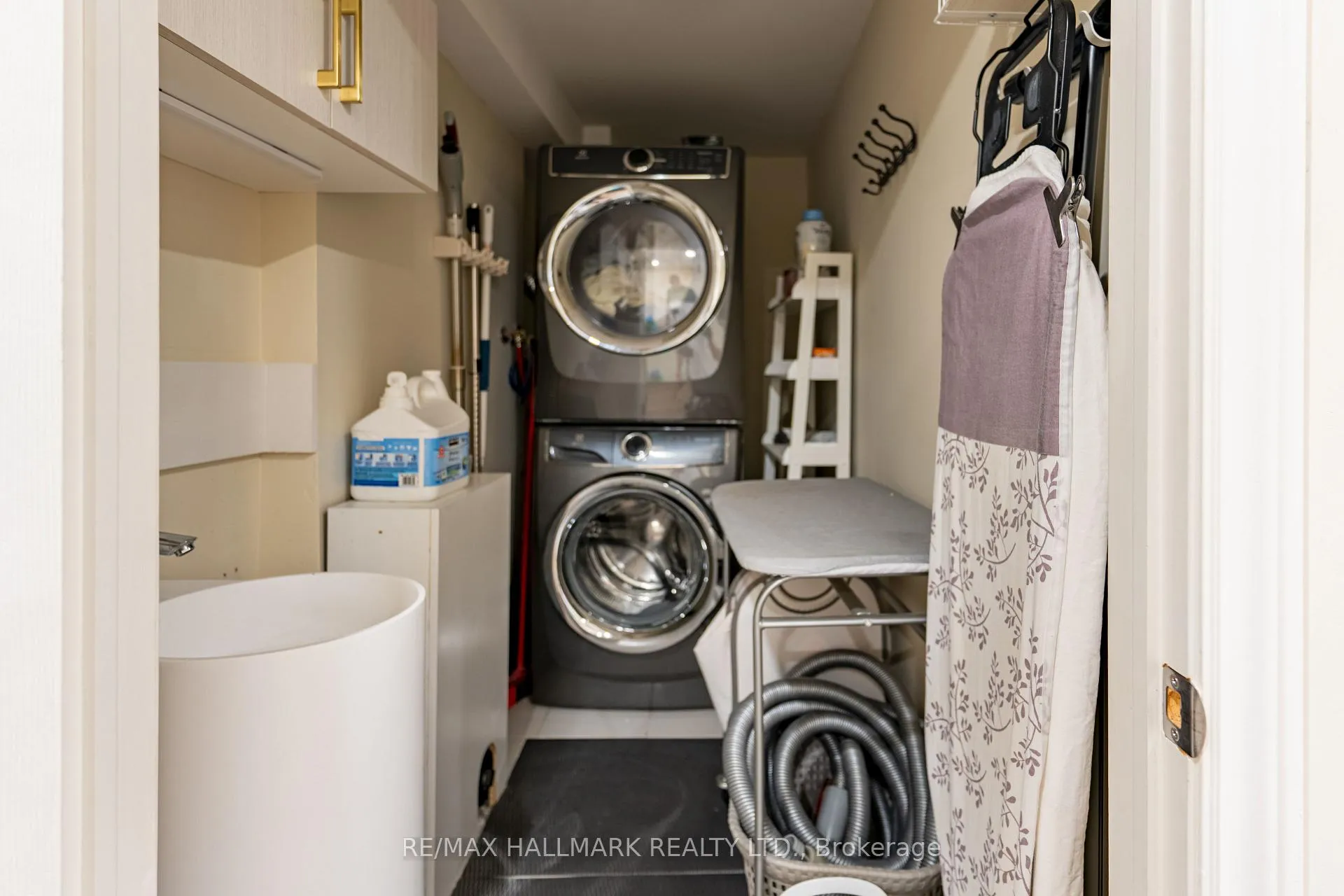 Photo 44 of 124 Timpson Drive, Aurora, Aurora Highlands — HOMEH