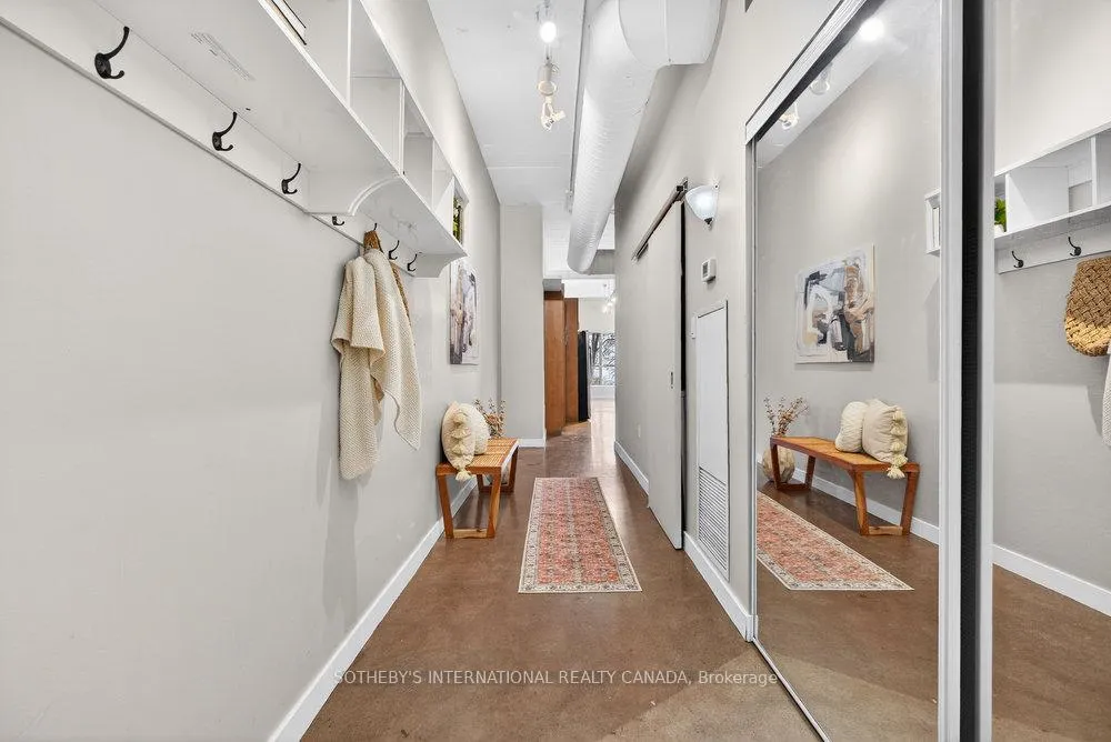 Photo 4 of Unit 305, 66 Bay Street S, Hamilton, Durand — HOMEH