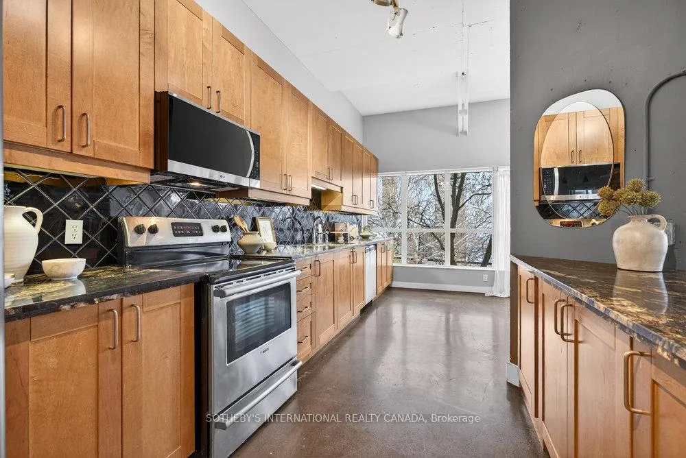 Photo 15 of Unit 305, 66 Bay Street S, Hamilton, Durand — HOMEH