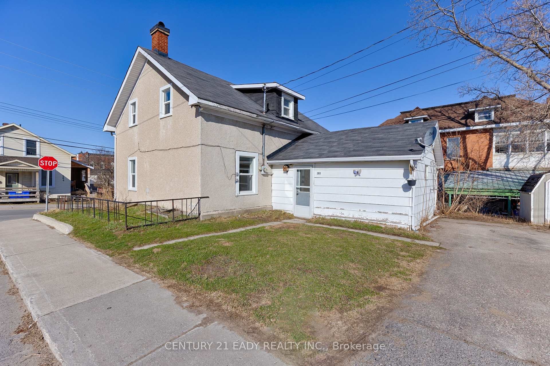 Photo 12 of 261 Plaunt Street S, Renfrew — HOMEH