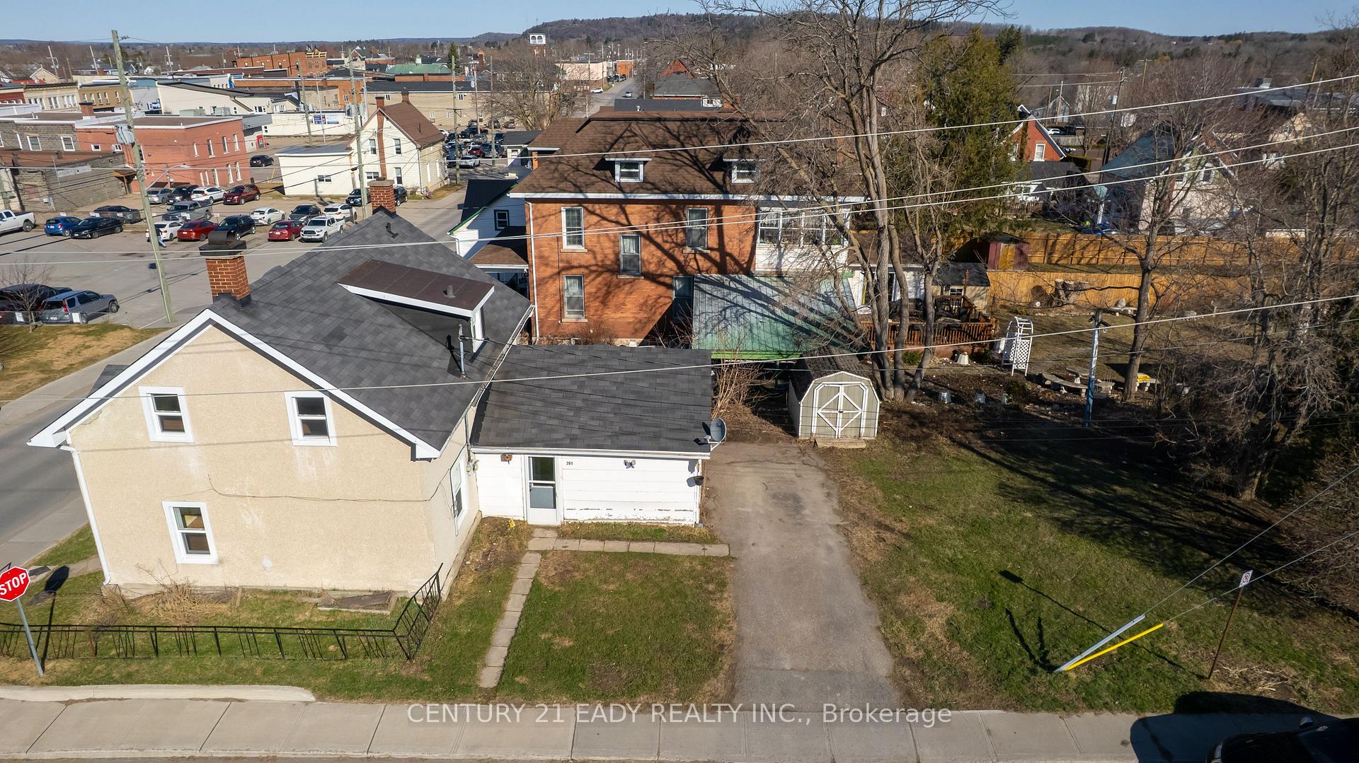 Photo 13 of 261 Plaunt Street S, Renfrew — HOMEH