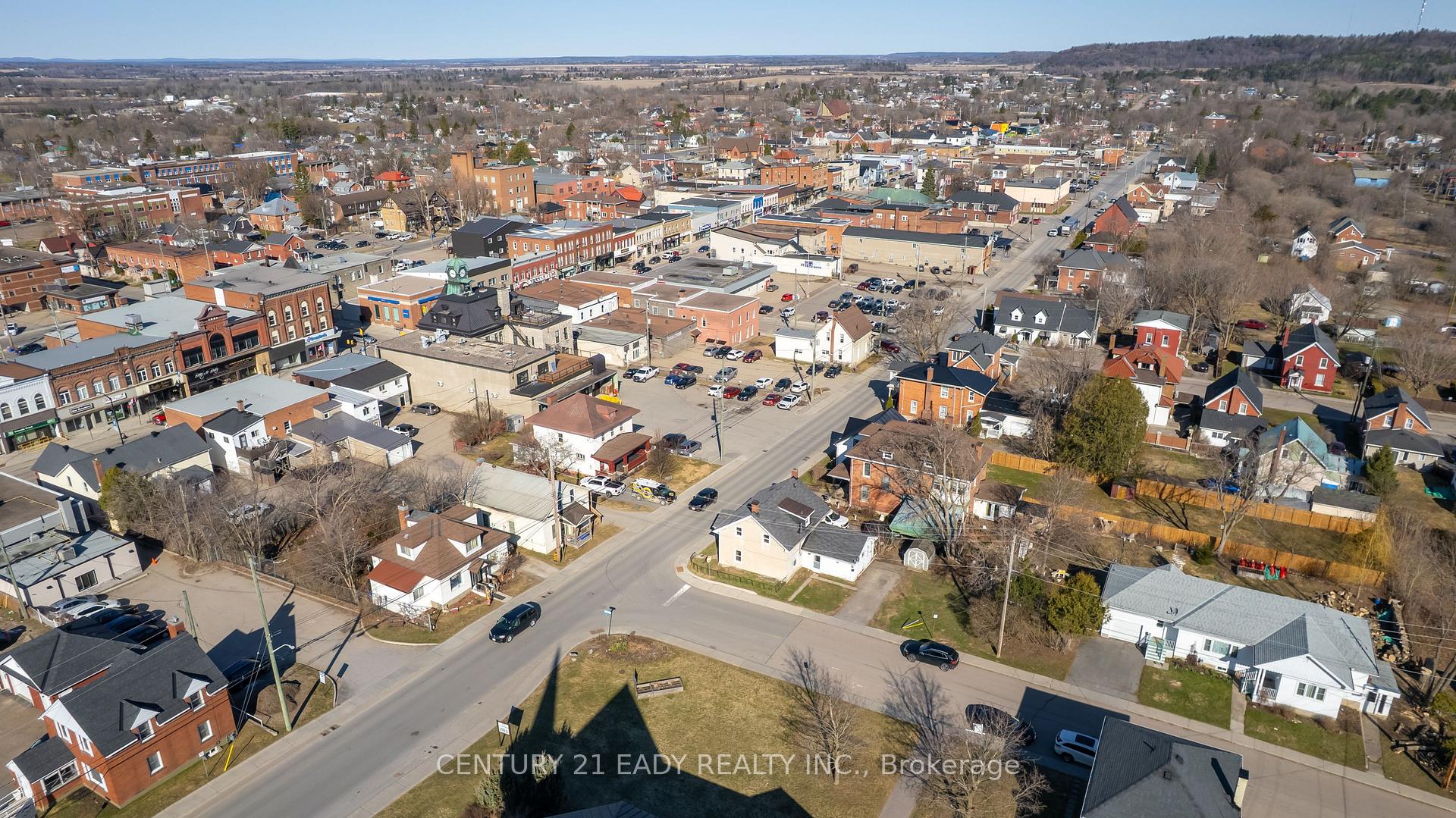 Photo 14 of 261 Plaunt Street S, Renfrew — HOMEH