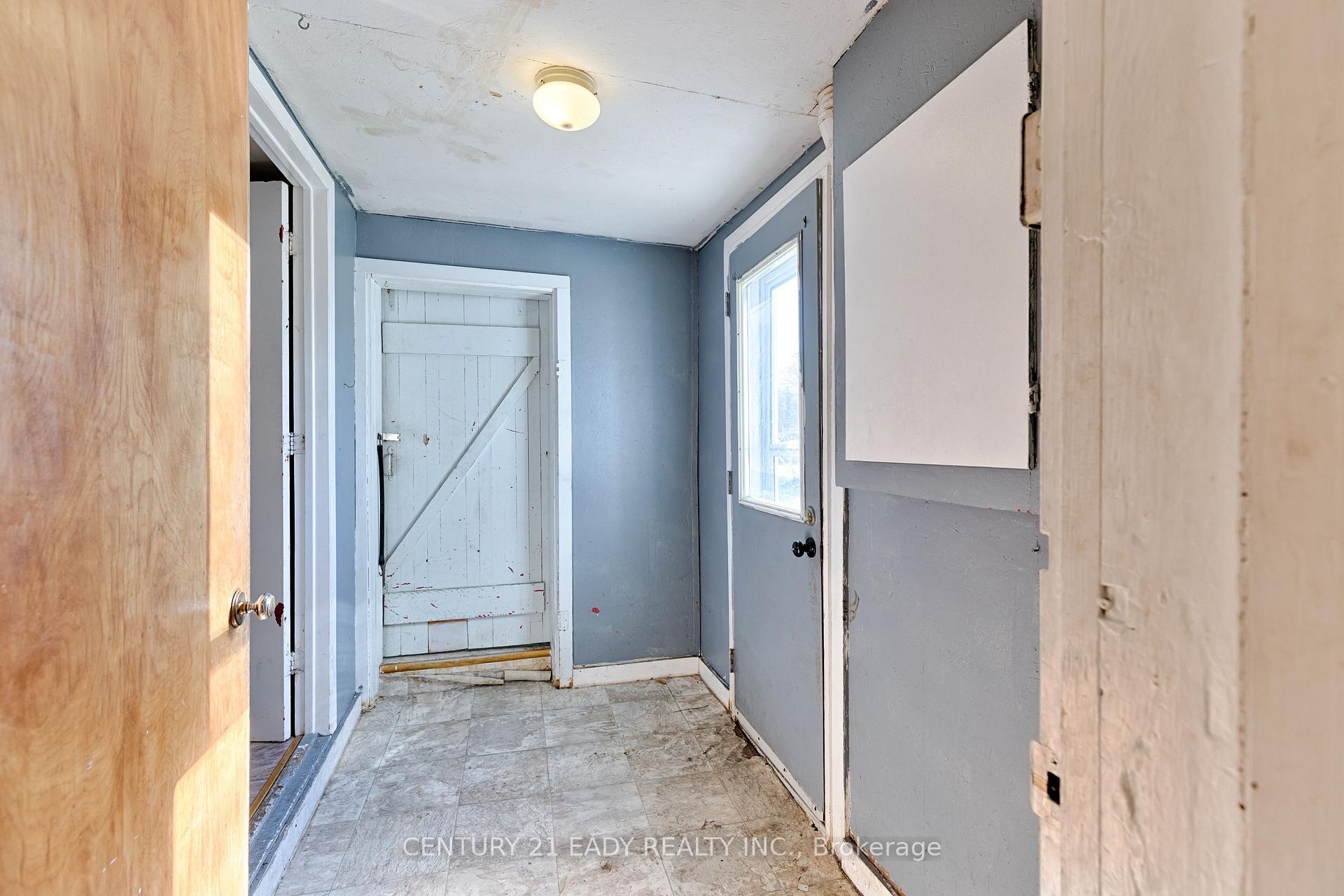 Photo 24 of 261 Plaunt Street S, Renfrew — HOMEH