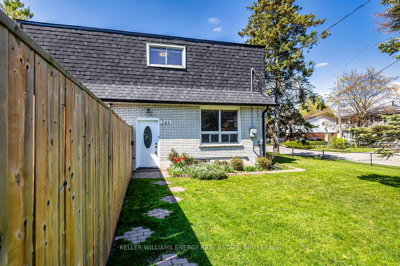 Photo 2 of 246 Barkley Crescent, Oshawa, Vanier — HOMEH