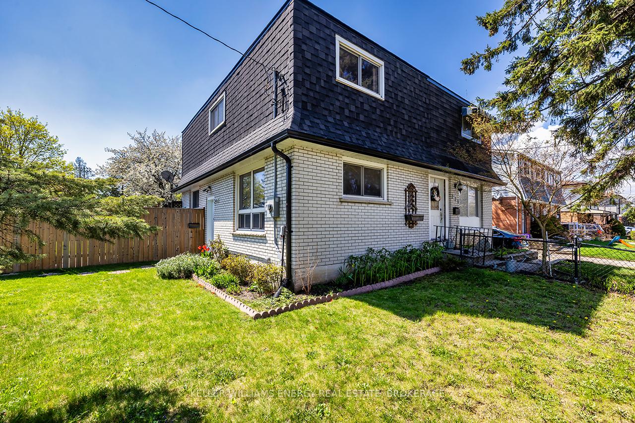 Photo 5 of 246 Barkley Crescent, Oshawa, Vanier — HOMEH