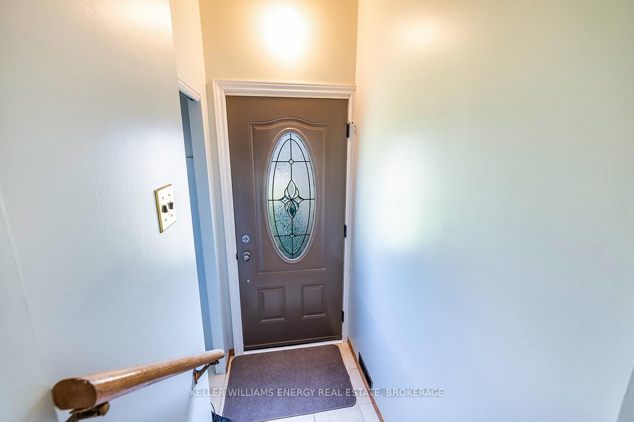 Photo 7 of 246 Barkley Crescent, Oshawa, Vanier — HOMEH