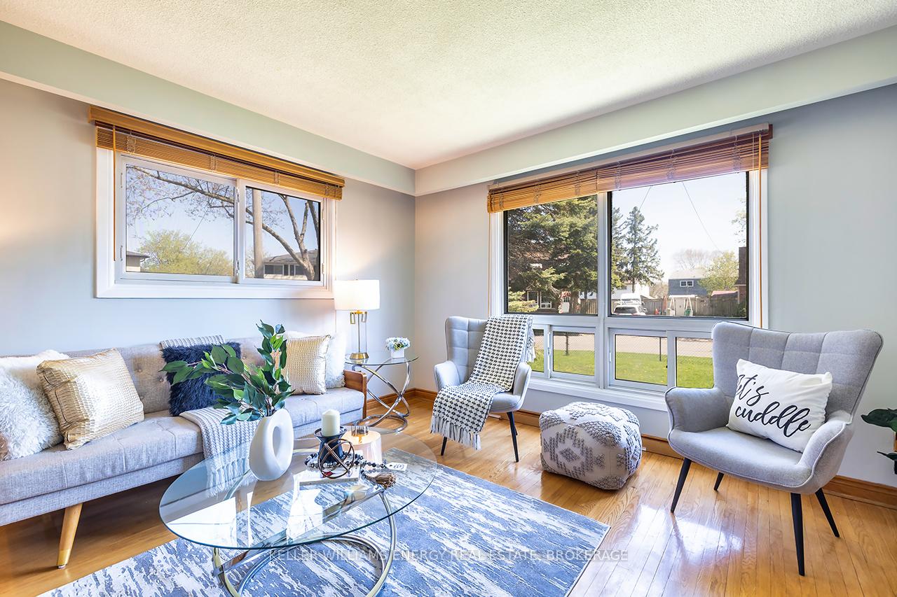 Photo 16 of 246 Barkley Crescent, Oshawa, Vanier — HOMEH