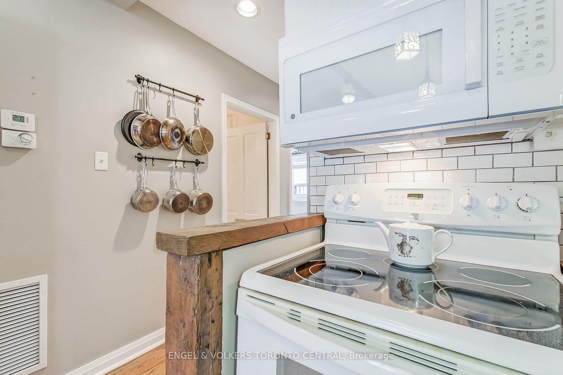 Photo 2 of 741 Marksbury Road, Pickering, West Shore — HOMEH